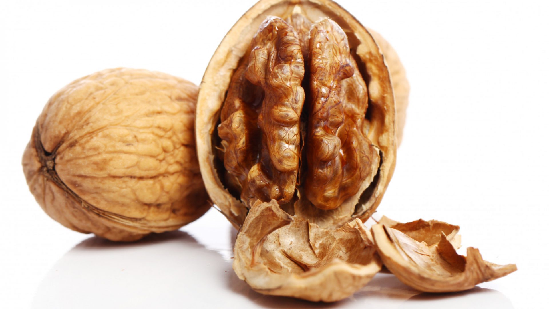 fresh-walnut